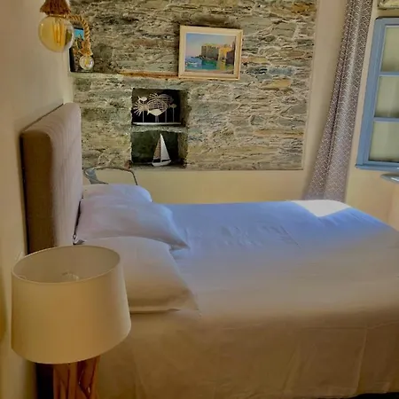 Maison De Charme Sur Le Port De Centuri