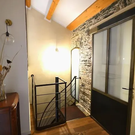 Maison De Charme Sur Le Port De Centuri *
